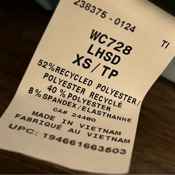 💕 NWT Disney Blue Stitch Print Shirt scrub XS - Picture 5 of 10